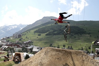 Geoff Gulevich crash @ Crankworx Les2Alpes
