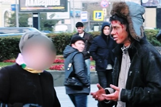 А Ты Помог Бы Прогнившему Бомжу / Help To The Rotten Homeless