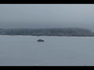 По Александровскому пруду на авто. Не повторять!