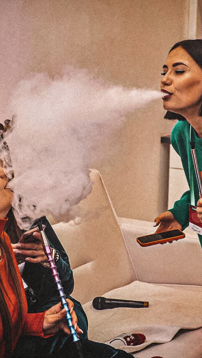 Бір стақан шәует ішу фотосы