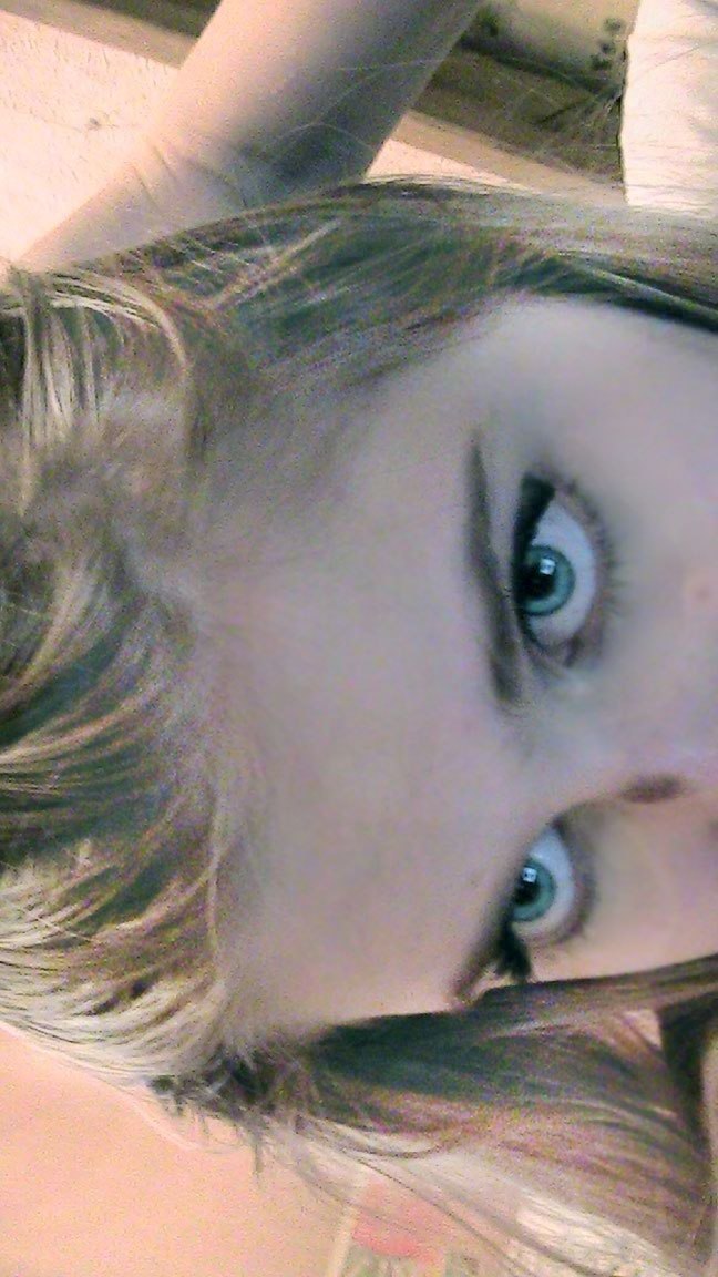 Фиби Тонкин ... | 