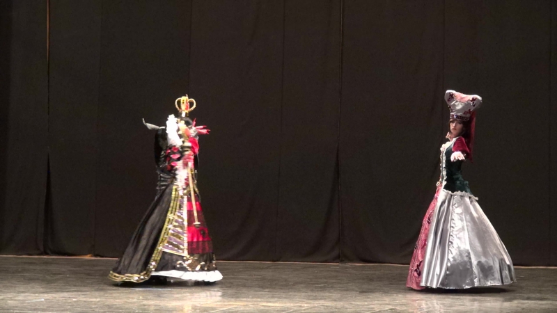 Returns(Червонная королева, Герцогиня, Алиса) Elaida