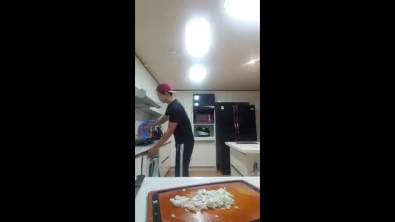 Видео 170313 Тэкён: Время ночного перекуса Periscope