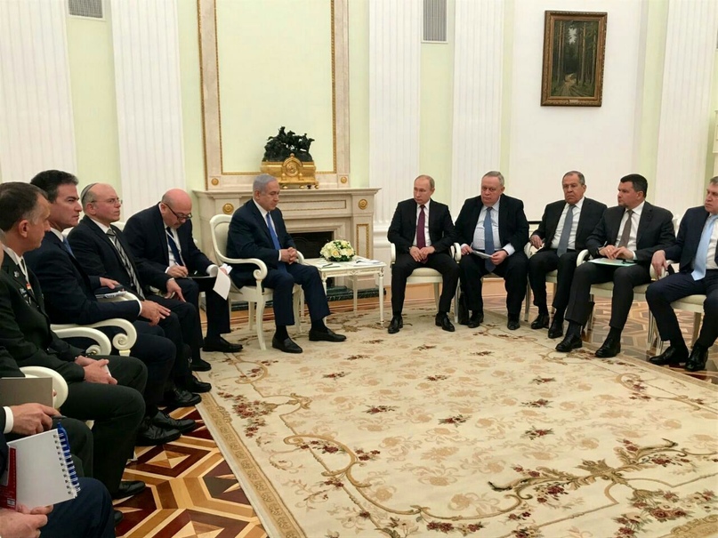 75mCHNHis9c Возвращение останков Захария Баумеля на родину. Реакция Израиля и Сирии.
