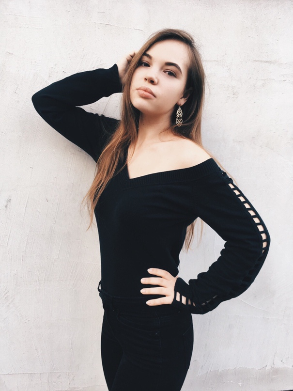 Аня Рожкова |