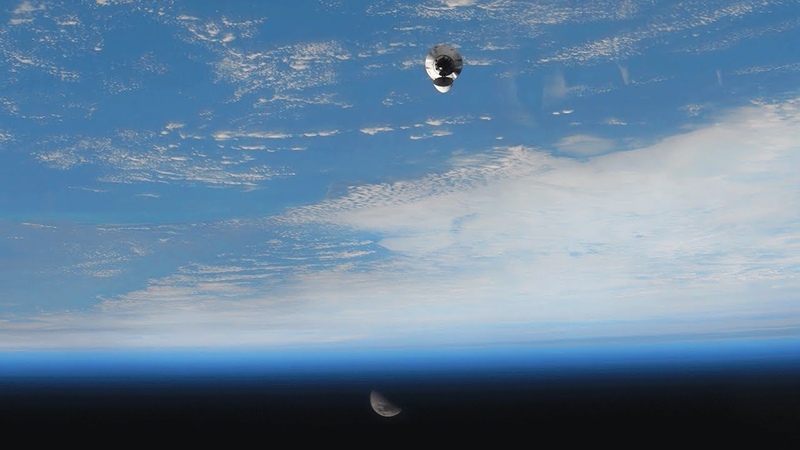 Crew Dragon ISS arrival with Earth Views and the Moon