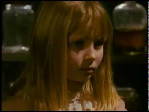 Алиса, Neco z Alenky, Alice режиссёр Ян Шванкмайер