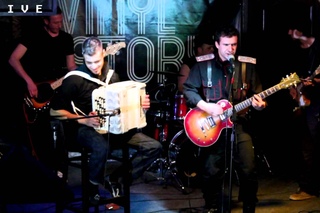 Ас Вентура in Vinyl Story Club